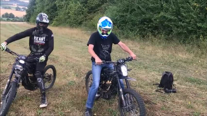 Les motos électriques de Freeride, au parc d'Olhain