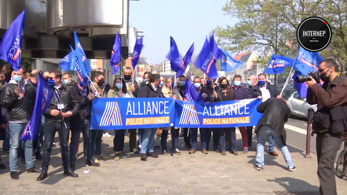 Rassemblement de policiers en colère à Lille