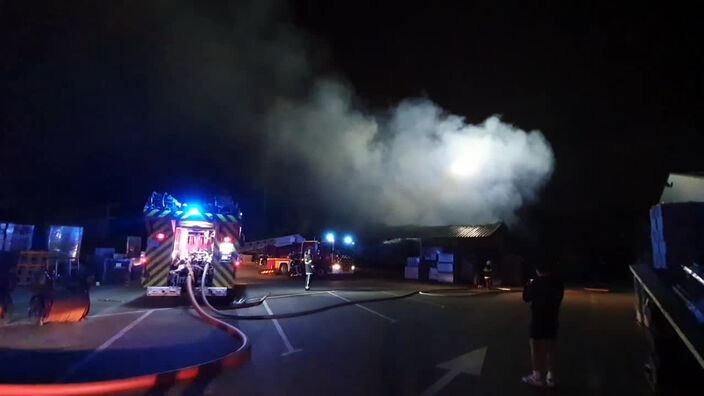 A Roubaix, Réseau Pro, une usine de palettes a brûlé cette nuit