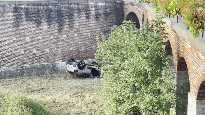 Le Quesnoy: un véhicule fait une chute de sept mètres 