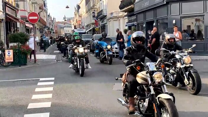 A Wimereux, la rue Carnot envahie par les Harleys d’Hardelot