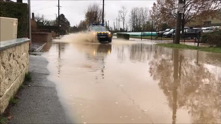 Flandre: l'eau ne cesse de monter, plusieurs routes submergées