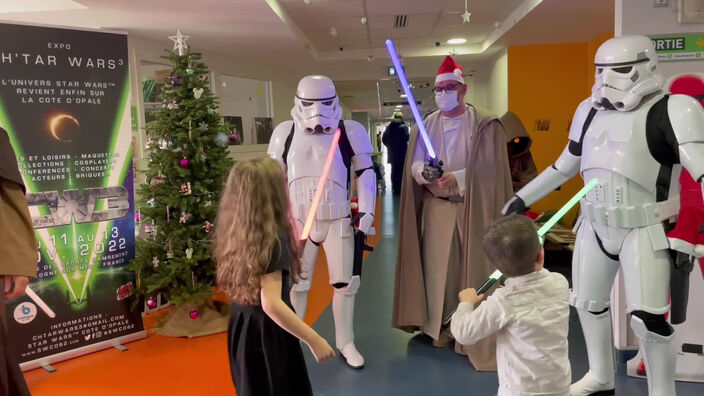 Star Wars côte d'Opale distribue des jouets en pédiatrie à l'hôpital Duchenne de Boulogne