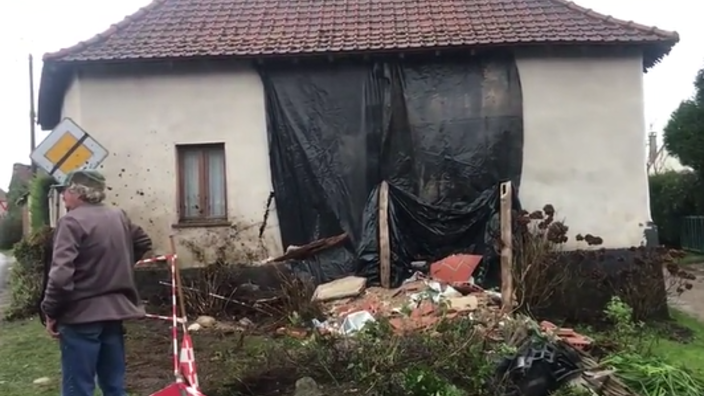 Une voiture percute une maison à Saint-Josse