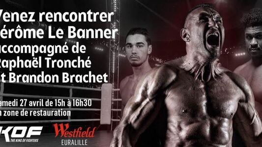 Jérôme Le Banner, légende internationale de kickboxing, en séance de dédicace au centre Westfield Euralille