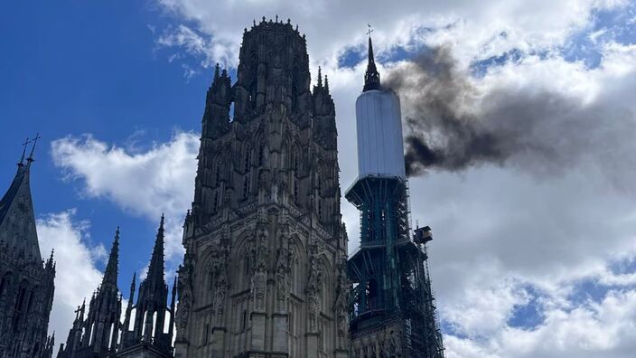 Incendie à la cathédrale de Rouen