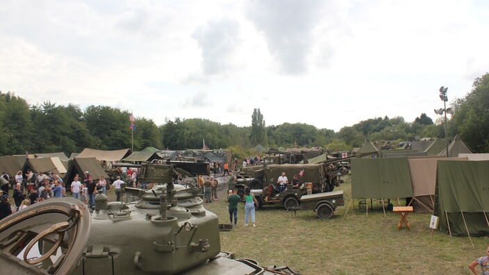 Reconstitution camps militaire en couleur pour l'événement Pas de Calais Libéré 