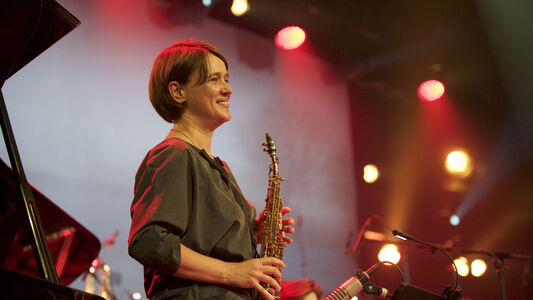 Ingrid Laubrock et le Grand Orchestre de Muzzix